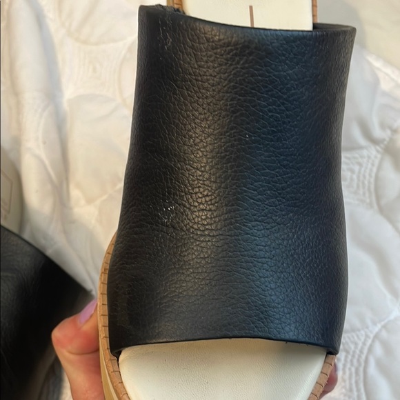 Dolce Vita Black Leather Platform Sandals - Picture 7 of 10